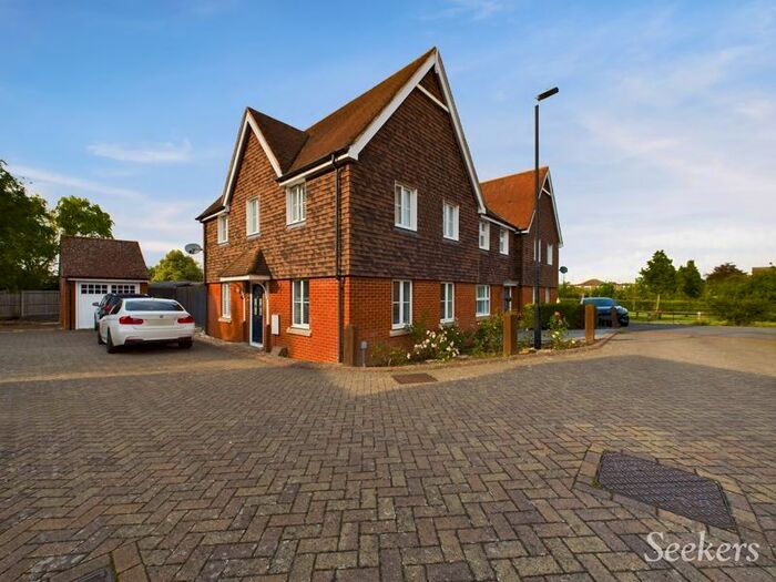 3 Bedroom Semi-Detached House To Rent In Violet Court, Sittingbourne, ME10