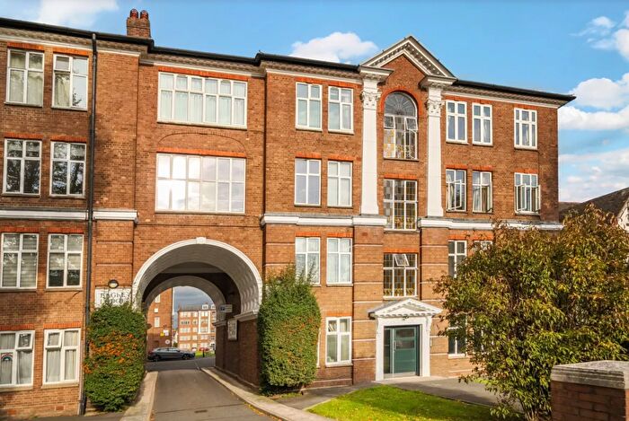 1 Bedroom Flat To Rent In Golders Green Road, Golders Green, NW11