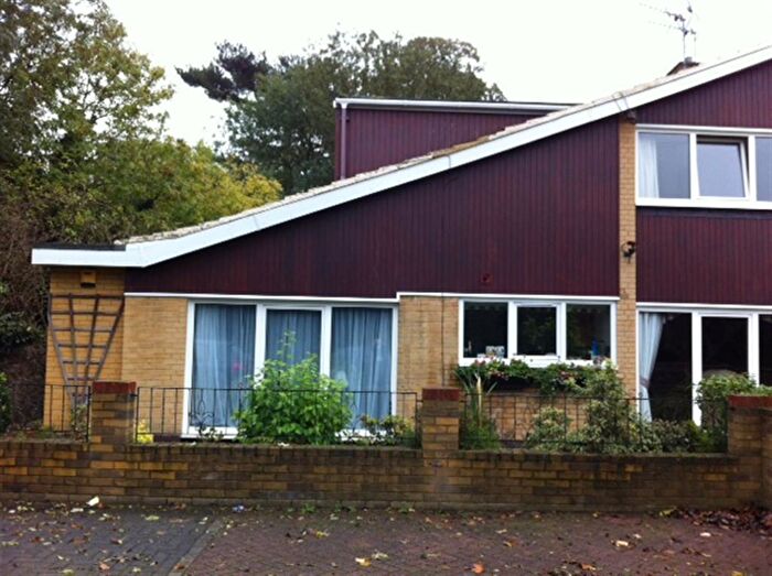 1 Bedroom Flat To Rent In Queens Road, Maidstone, ME16