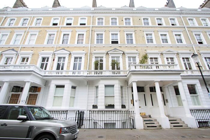 1 Bedroom Flat To Rent In Elsham Road, London, W14