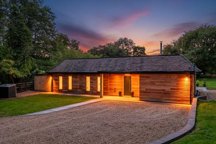 3 Bedroom Detached House For Sale In Lower Gambolds Lane, Finstall, B60