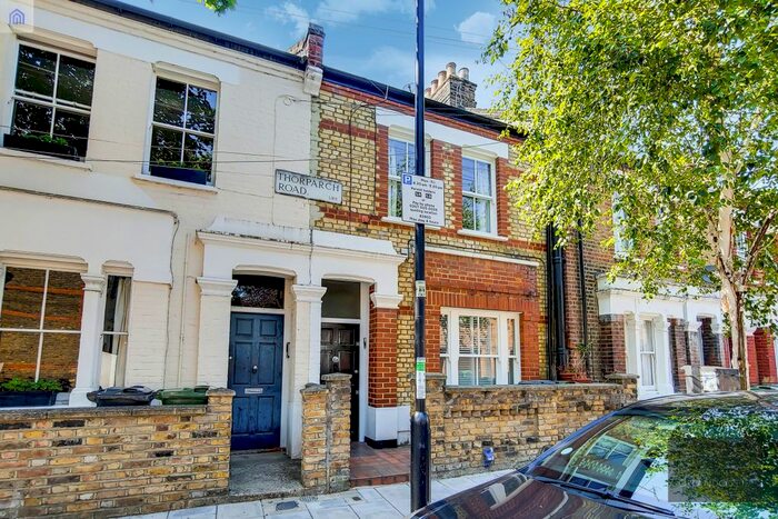 2 Bedroom Flat To Rent In Thorparch Road, London, SW8