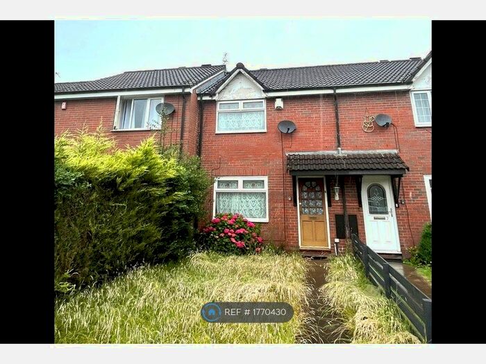 3 Bedroom Terraced House To Rent In Dean Court, Bolton, BL1