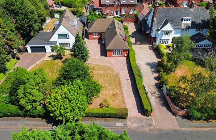 4 Bedroom Detached House For Sale In Elms Road, Stoneygate, Leicester, LE2