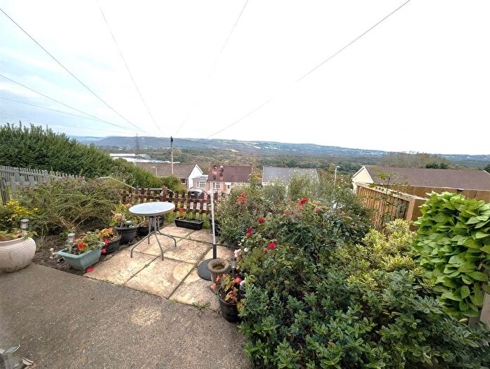 3 Bedroom Semi-detached House For Sale In Bwllfa Road, Ynystawe, Swansea, SA6