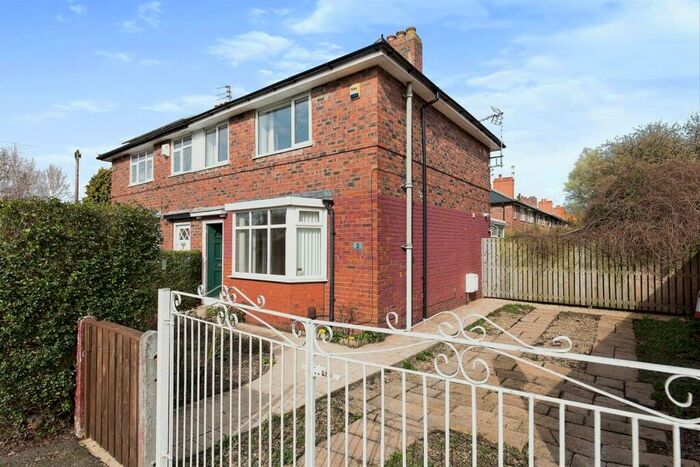 3 Bedroom Semi-Detached House To Rent In Ridsdale Avenue, West Didsbury, Manchester, M20