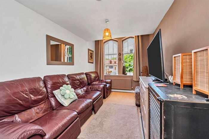 2 Bedroom Cottage For Sale In Harmer Place, Wattisfield, Diss, IP22