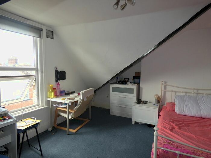 1 Bedroom Property To Rent In Pinhoe Road, Exeter, EX4