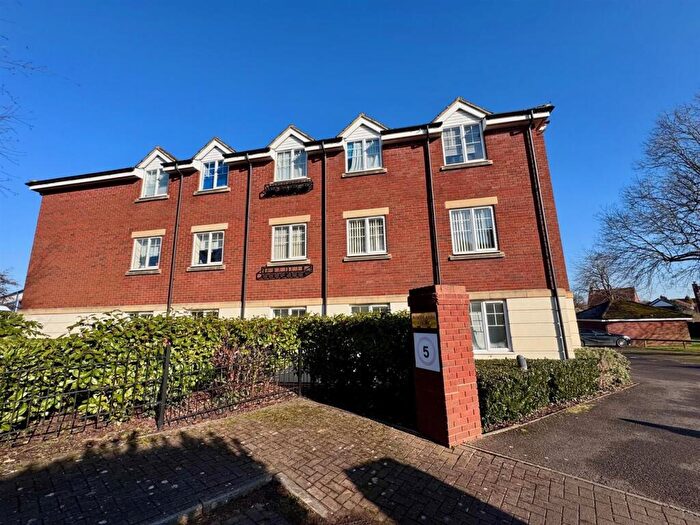 2 Bedroom Flat To Rent In Woodlands Court, Bradley Stoke, Bristol, BS32