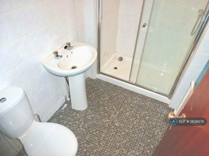 1 Bedroom Flat To Rent In Wheatley Lane, Halifax, HX3