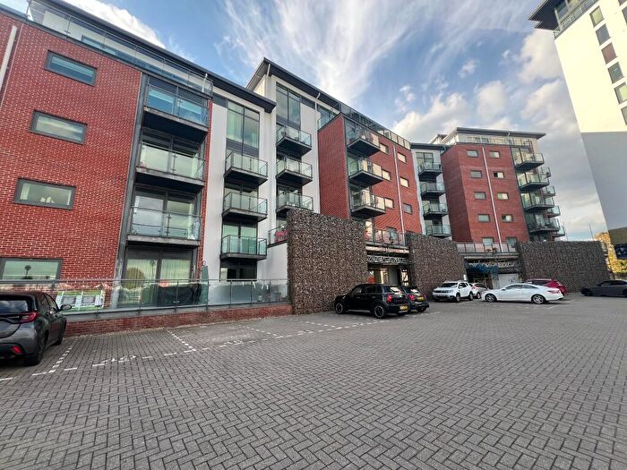 2 Bedroom Apartment For Sale In Rope Quays, Gosport, PO12