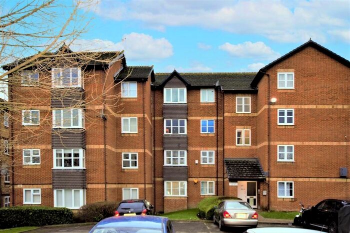 1 Bedroom Flat To Rent In Stubbs Drive London, SE16