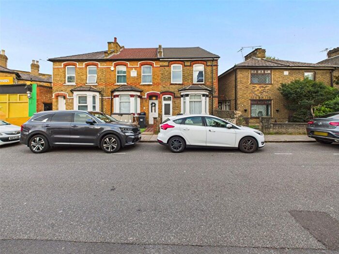 3 Bedroom Terraced House To Rent In Inwood Road, Hounslow, TW3