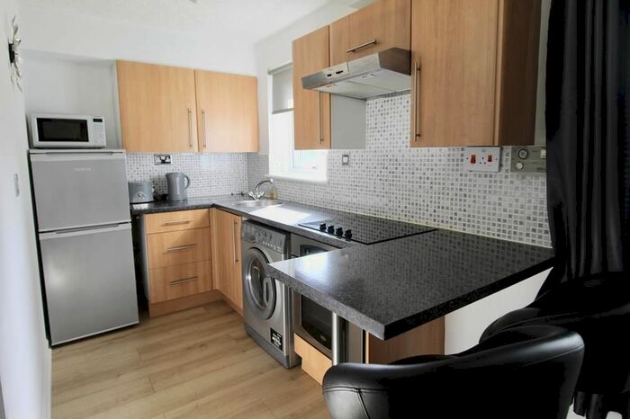 1 Bedroom Flat To Rent In Lee Crescent North, Ground Floor, AB22
