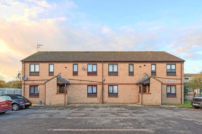 1 Bedroom Flat To Rent In Burwell Court, Witney, OX28