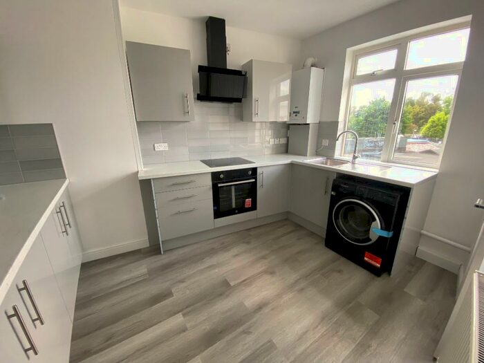 1 Bedroom Flat To Rent In Roneo Corner, Hornchurch, London, RM12