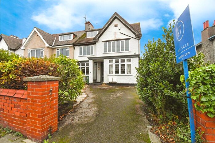 3 Bedroom Maisonette For Sale In Beresford Road, Wallasey, Wirral, CH45