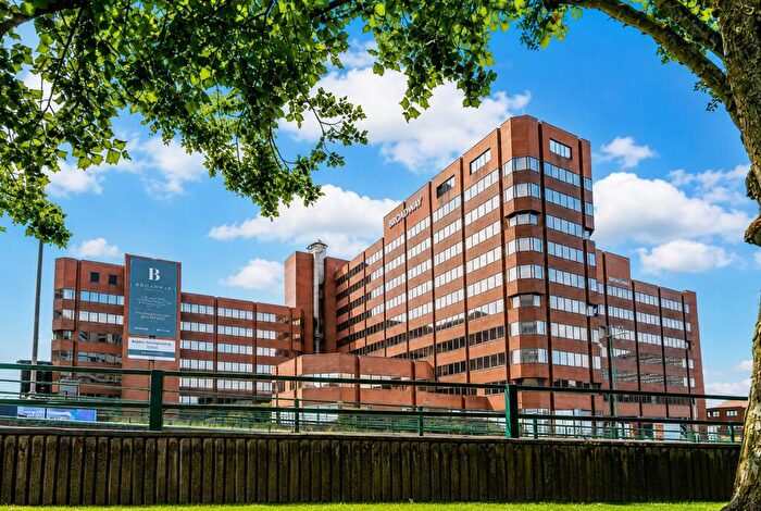 1 Bedroom Flat For Sale In Broad Street, Birmingham, West Midlands, B15