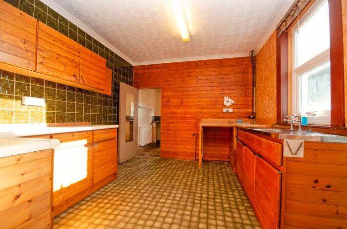 2 Bedroom Detached House For Sale In Macnaghten Road, Southampton, Hampshire, SO18