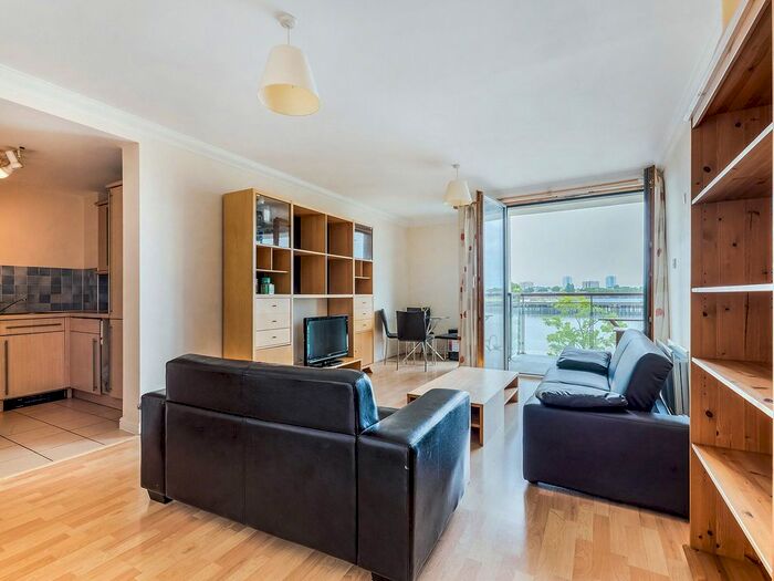 2 Bedroom Flat To Rent In Shackleton Court, Maritime Quay, E14