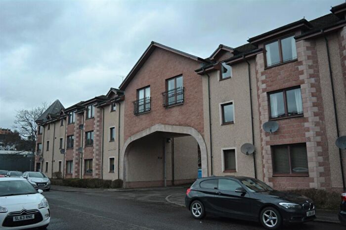 2 Bedroom Apartment To Rent In Oliphant Court, Riverside, Stirling, FK8
