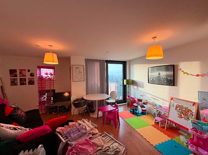 2 Bedroom Apartment To Rent In St. Peters Street, Leeds, West Yorkshire, LS9