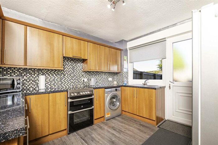 3 Bedroom Terraced House For Sale In Lewis Terrace, Dundee, DD4