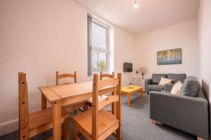 4 Bedroom Flat To Rent In St. Helens Road, Ormskirk, Lancashire, L39