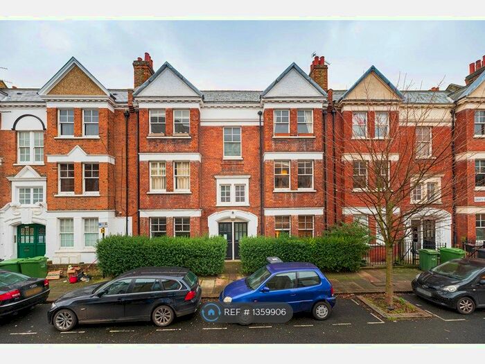 2 Bedroom Flat To Rent In Liberty Street, London, SW9