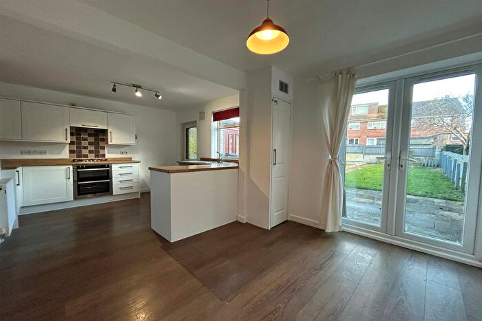 2 Bedroom Detached House To Rent In Wyke Regis, DT4