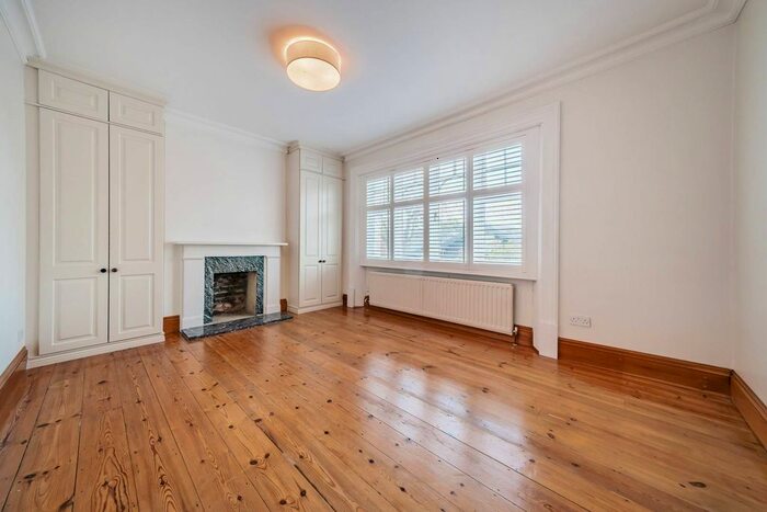 5 Bedroom Semi-Detached House To Rent In Merton Hall Road, Wimbledon, London, SW19