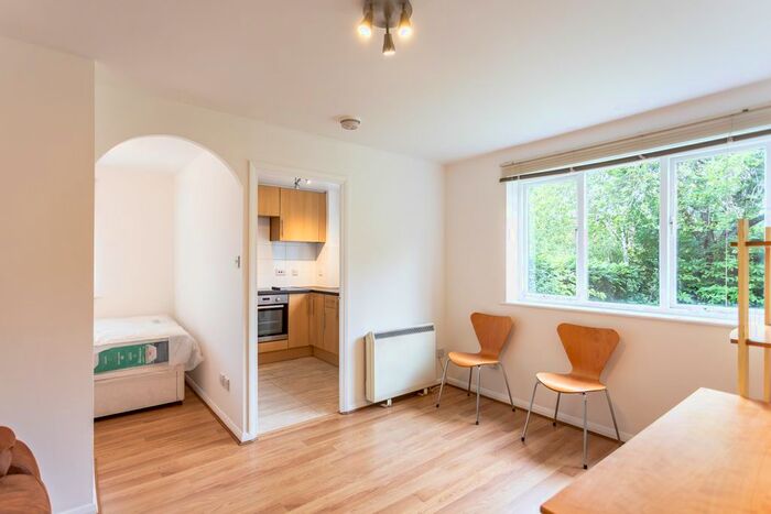 Studio To Rent In Brindley Close, Alperton, Wembley, HA0