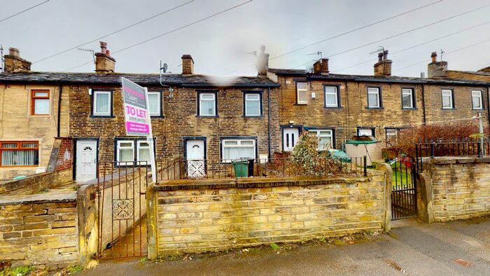 2 Bedroom Cottage To Rent In Club Street, Bradford, BD7