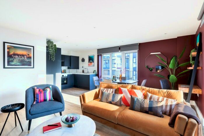 2 Bedroom Apartment To Rent In Kooky High Wycombe, Desborough Road, High Wycombe, Buckinghamshire, HP11