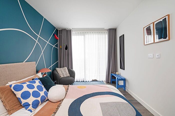 1 Bedroom Flat To Rent In Westfield Avenue, Stratford, London, E20