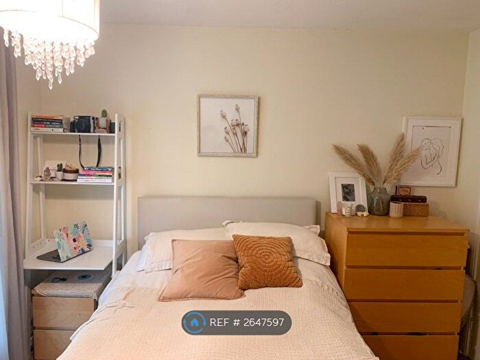 1 Bedroom Flat To Rent In Greyhound Road, London, W6