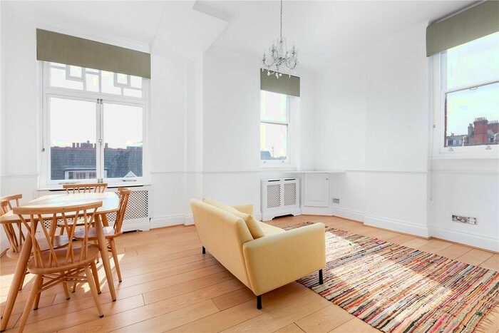 2 Bedroom Flat To Rent In Chiltern Street, London, W1U
