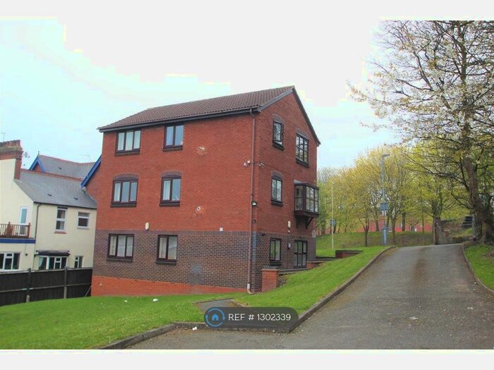 2 Bedroom Flat To Rent In Bell Street, Brierley Hill DY5