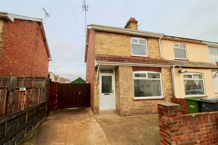 3 Bedroom Semi-Detached House To Rent In High Street, Fletton, Peterborough, PE2