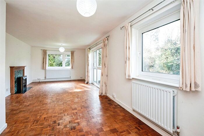 2 Bedroom Flat To Rent In Ferndale Close, Tunbridge Wells, TN2