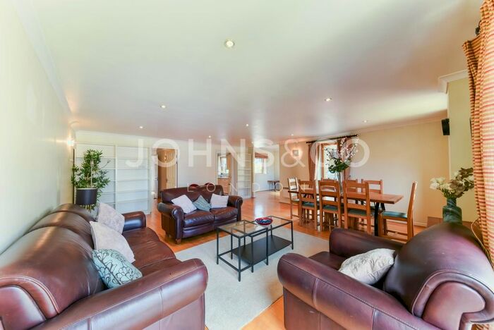 4 Bedroom Flat To Rent In Meridian Place, Canary Wharf, E14