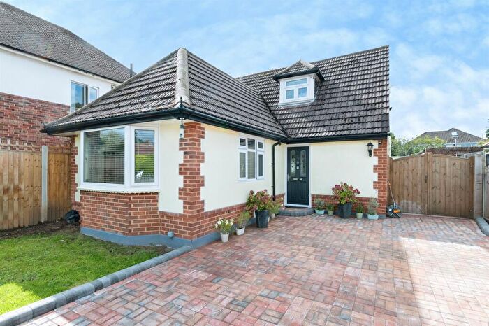 3 Bedroom Bungalow For Sale In Hastings Road, Bournemouth, BH8