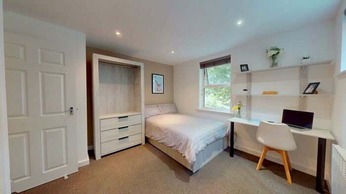 2 Bedroom Flat To Rent In St Ann's Court, Kirkstall Lane, Kirkstall, LS5