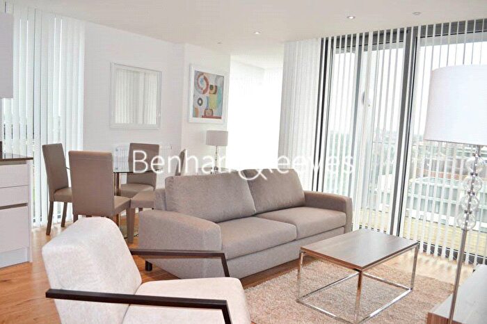 2 Bedroom Flat To Rent In Uxbridge Road, London, W5
