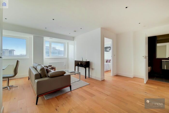 2 Bedroom Flat To Rent In The Residences, Edridge Road, Croydon, CR0