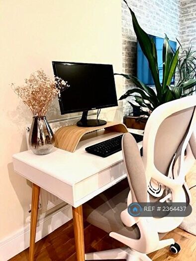 1 Bedroom Flat To Rent In Colbalt Point, London, E14