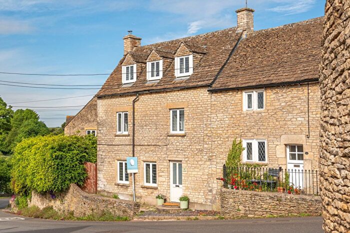 4 Bedroom Semi Detached House For Sale In Brook Hill, Sherston, SN16