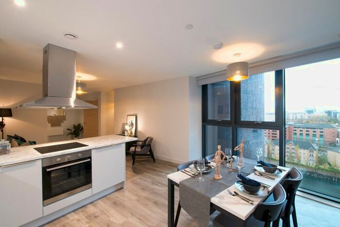 2 Bedroom Flat To Rent In The Quays, Salford, M50