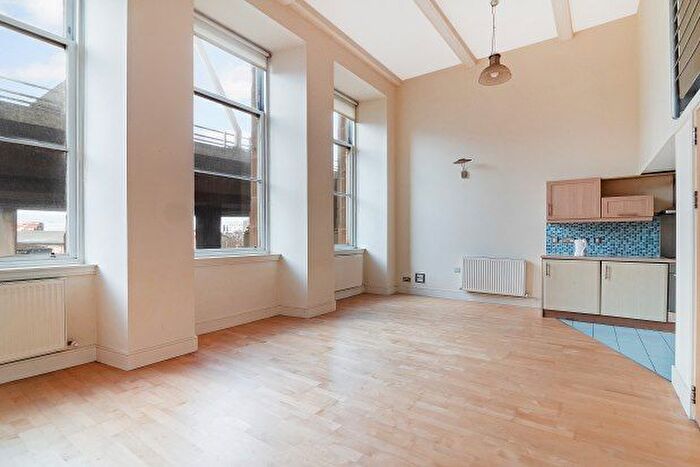 1 Bedroom Flat To Rent In Morrison Street, Glasgow, G5
