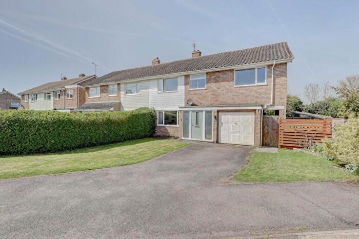 4 Bedroom Semi Detached House For Sale In Court Close, Princes Risborough, Buckinghamshire, HP27